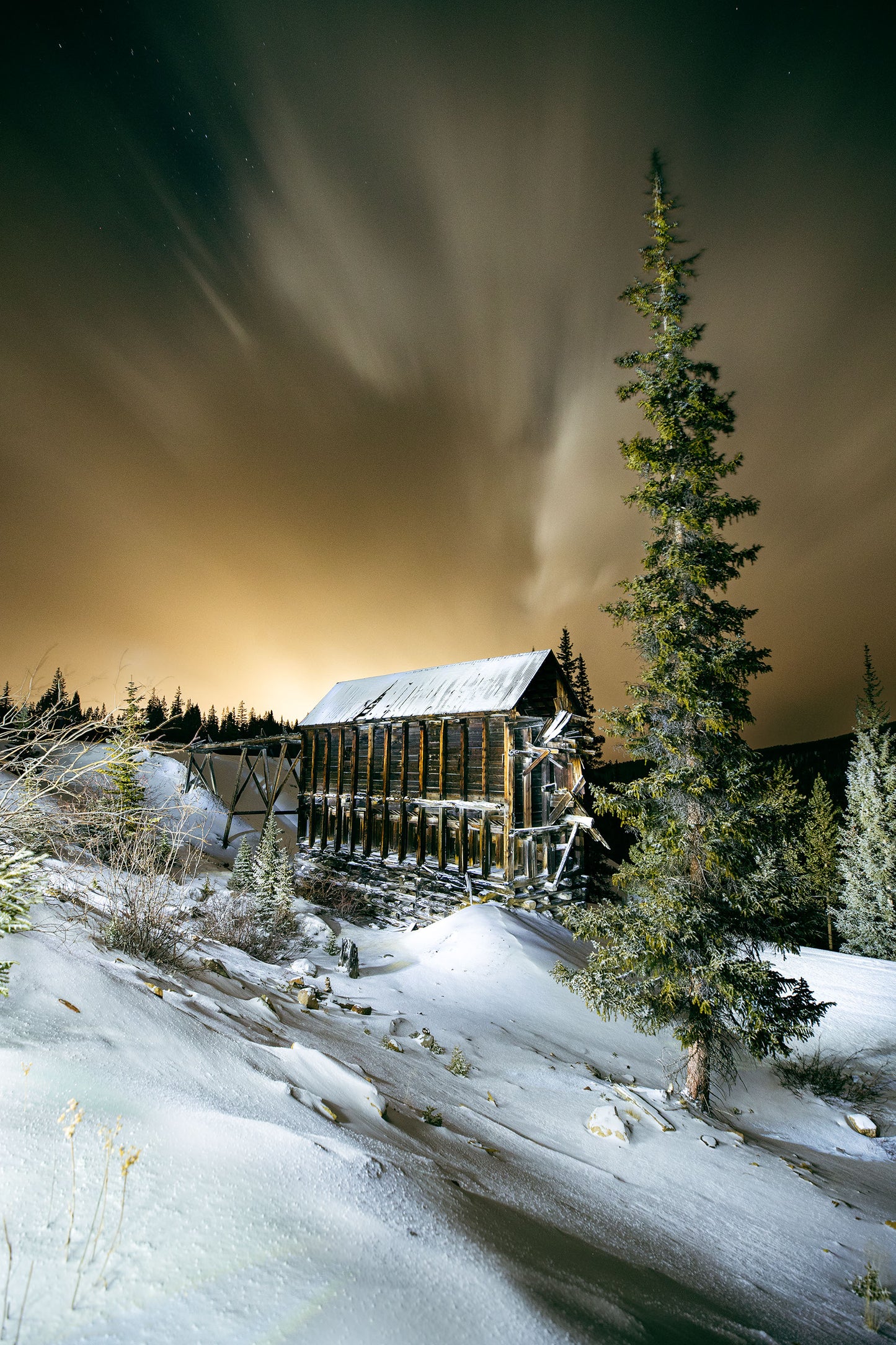 002 - Hunter Saillen - Ghost Town 001